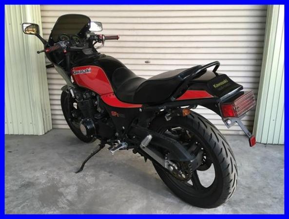 IMG_8756 GPZ400 0122.JPG