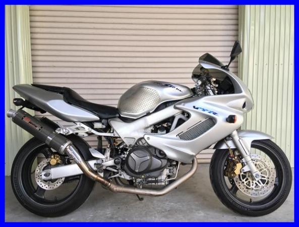 IMG_6200　VTR1000F.JPG