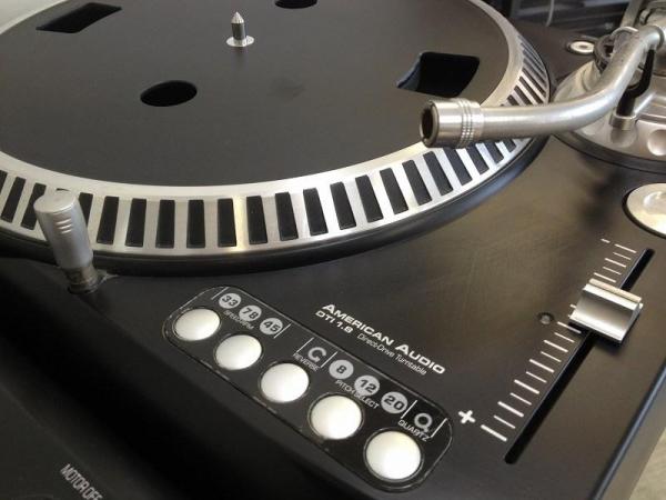 AMERICAN AUDIO DTI 1.8 DJターンテーブル 2台セット | mirudake