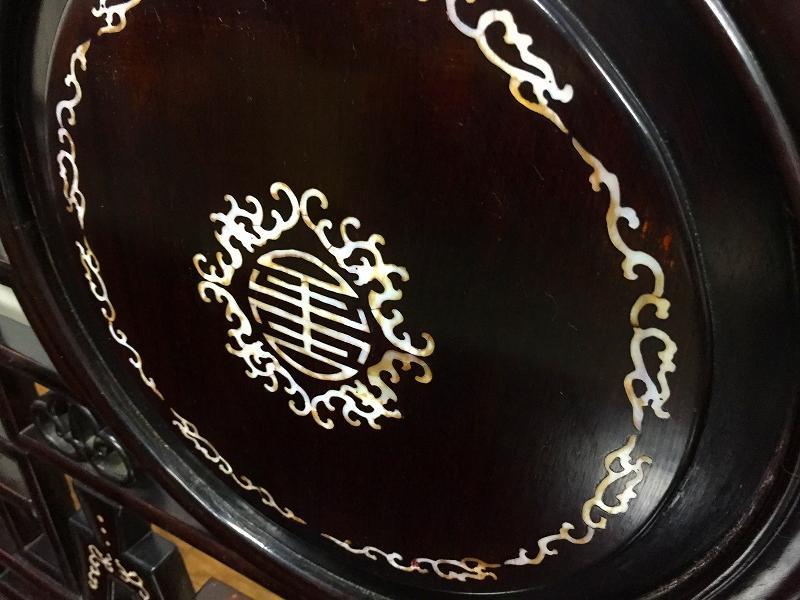 李朝家具 コウモリ柄 螺鈿 蝙蝠柄 重量あります 長椅子 中国家具 古い