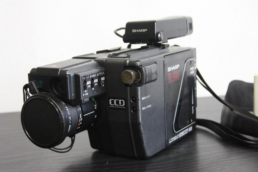 カメラ SHARP VL-E460 ビデオカメラ 本体